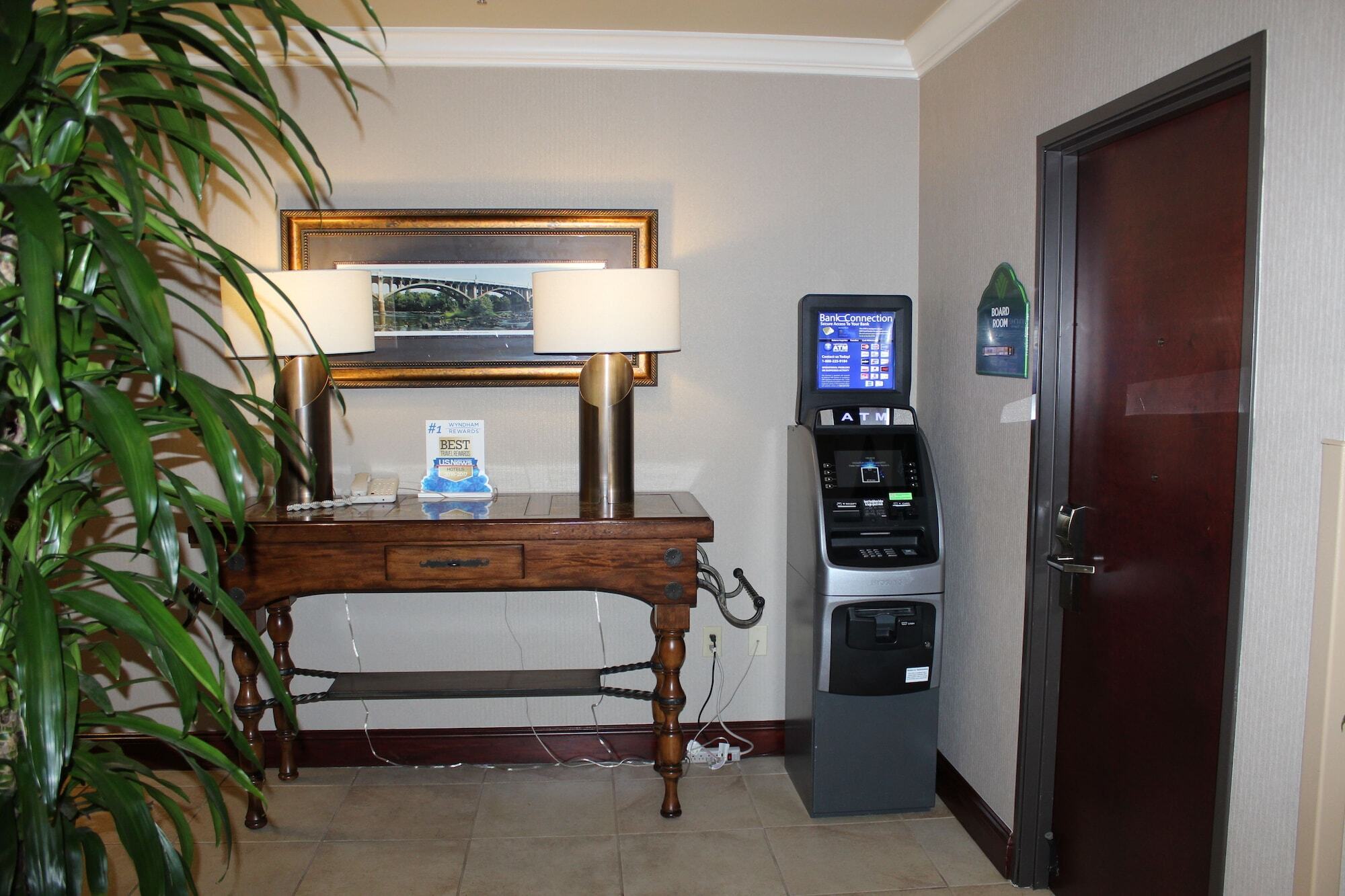 Wingate By Wyndham Columbia/Lexington Hotel Ngoại thất bức ảnh